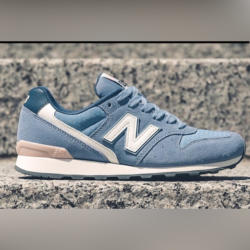 Retro Style New Balance 696